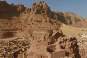 العلا القديمة... حينما يغفو التاريخ بين أحضان الجبال