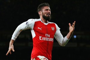 بالفيديو... جيرو يقود أرسنال لأول فوز في 3 مباريات في الوقت القاتل