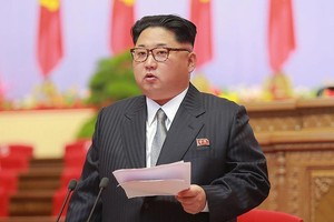 زعيم كوريا الشمالية يدعو شعبه إلى نسيان المسيح و'عبادة' جدّته