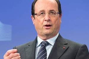 هولوند يصدر عفوا عن امرأة قتلت زوجها لأنه اعتاد ضربها