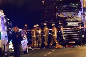 عمدة برلين يعد بتحقيق شامل في هجوم الدهس