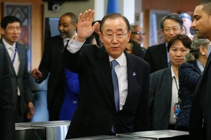 بالصور... بان كي مون مغادراً الأمم المتحدة: حياتي ستنقلب رأساً على عقب كسندريلا