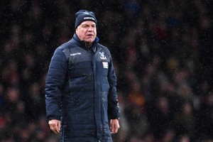 المدير الفني لكريستال بالاس يقلل من خسارة فريقه أمام أرسنال