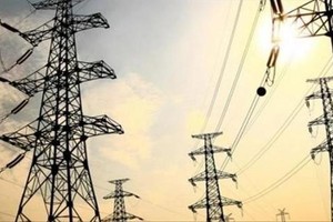 إيران توقف إمداد العراق بالكهرباء