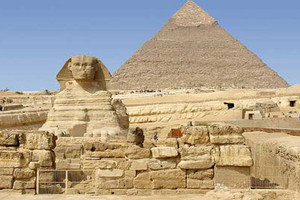 في غياب السياحة... مصر تجد صعوبة في الحفاظ على آثارها