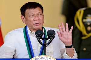 رئيس الفلبين يأمل أن تصبح روسيا حليفة وحامية لبلاده