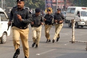 مقتل سبعة تلاميذ مدارس إثر اصطدام قطار بعربتي ريكشا في باكستان