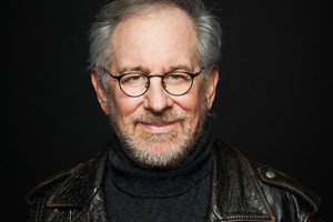 بالصور... في سن الـ 70... ستيفن سبيلبرغ: سأستمر في إخراج الأفلام