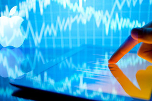 انخفاض أرباح 'أبل' يتسبب بتخفيض مكافآت 'تيم كوك'