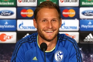 قائد شالكه الألماني: لا يمكنني التكهن بموعد عودتي للملاعب