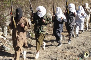 طالبان ترد على الخطة الأميركية لنشر 300 جندي في إقليم هلمند الافغاني 