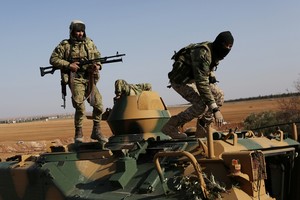 سيارة مفخخة تستهدف حاجز للجيش السوري في ريف دمشق