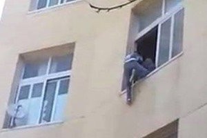 لماذا ألقت هذه الفتاة بنفسها من الطابق الثالث؟