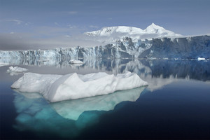  جبل جليدي ضخم يوشك على ان ينفصل عن القطب الجنوبي