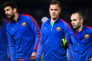 غياب برشلونة عن حفل 'الفيفا' يشعل حربا صحافية في إسبانيا