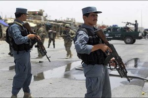 الشرطة الأفغانية تقبض على 3 إيرانيين بتهم الإرهاب غربي البلاد