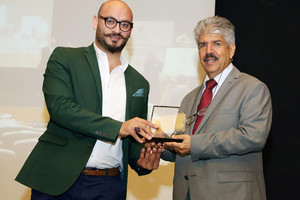 'الخيرية الملكية' تكرم مركز عيسى الثقافي لتعاونهم وجهودهم