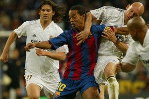 رونالدينهو: أفضل ما فعلته مع برشلونة إنهاء هيمنة ريال مدريد