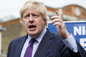 بريطانيا ترسل وزير خارجيتها لدعم محادثات السلام القبرصية