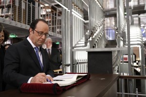 هولاند: محادثات الشرق الأوسط في باريس لن تحل محل المفاوضات المباشرة