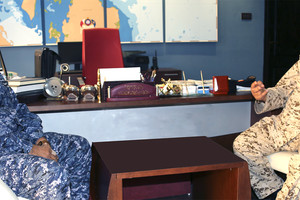 القائد العام يتفقد إحدى وحدات قوة دفاع البحرين      