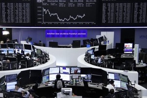 مستوى قياسي جديد للمؤشر البريطاني يرفع أسهم السيارات 