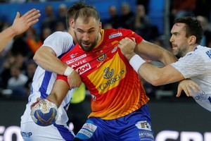 بالفيديو والصور... المنتخب الإسباني يقهر العناد الأيسلندي في بداية مسيرته بمونديال اليد