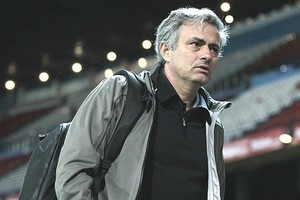 تشلسي تكبد أكثر من 30 مليون جنيه استرليني لإقالة مورينهو مرتين