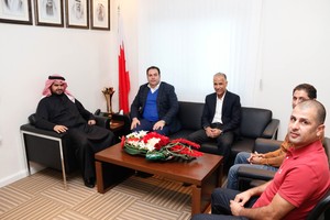 عيسى بن علي يشيد بجهود الجهازين الفني والإداري للمنتخب الوطني لكرة السلة