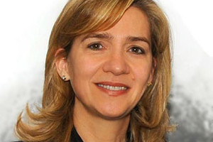 الأميرة كريستينا تشجع منتخب إسبانيا أمام تونس في مونديال اليد