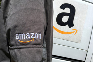 امازون تثير جدلاً في الهند مع صنادل تحمل صورة غاندي