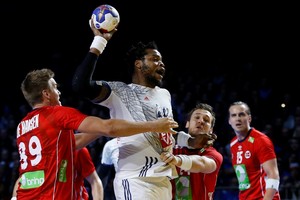 بالصور... فرنسا تقهر النرويج وتتأهل للدور الثاني بمونديال اليد