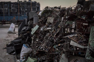 ارتفاع مقلق في النفايات الالكترونية في بلدان آسيا