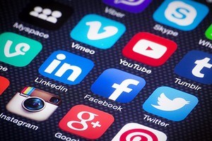 احذر... لهذه الأسباب يجب أن تبتعد عن مواقع التواصل لفترة