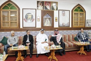 بالصور... رئيس اتحاد السلة يزور النادي الأهلي ويشيد بدوره الحيوي