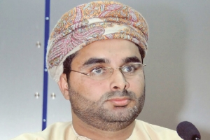 في جلب النموذج إلى عُمان بحثاً عمَّن يكرهه... الربيع العربي هناك