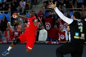 نسور قرطاج تتعادل مع سلوفينيا وتنعش آمالها في مونديال اليد