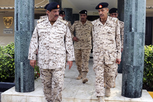 القائد العام يقوم بزيارة تفقدية لعدد من وحدات قوة الدفاع  