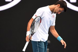 خروج ديوكوفيتش حامل اللقب من بطولة استراليا المفتوحة للتنس