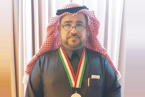 السعودي عبدالله عسيري يخترع جهازاً لتوفير الطاقة