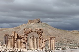 اليونسكو تدين تدمير 'تنظيم داعش' آثاراً جديدة في تدمر وتصفه بانه جريمة حرب