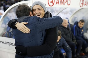 مدرب ريال سوسييداد يتوعد برشلونة في كامب نو