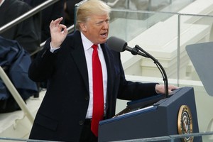 البيت الأبيض: ترامب سيطور دفاعا صاروخيا لمواجهة إيران وكوريا الشمالية