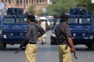 12 قتيلاً و35 جريحاً في انفجار قنبلة بسوق في باكستان