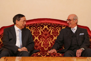 وزير شئون مجلس الوزراء يستقبل مبعوث رئيس جمهورية الفلبين