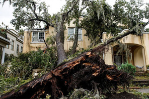 مقتل 16 على الاقل في عواصف قوية في الولايات المتحدة