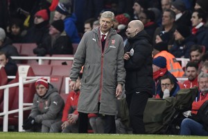 بالفيديو... بطولة انجلترا: فينغر يعتذر لكنه يواجه خطر العقوبة