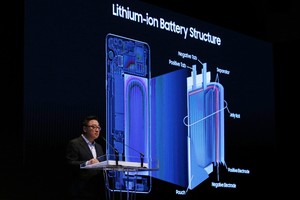 سامسونغ: خلل في تصميم وتصنيع البطارية وراء احتراق هواتف 'نوت 7'