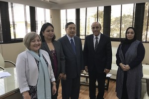 أمين عام مجلس التعليم العالي يبحث التعاون مع مبعوث رئيس الفلبين