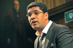 'رسائل إلى نور' حوار بين مفكر اسلامي معتدل وابنته في صفوف 'داعش'